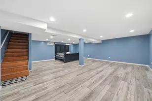 850 Austin Ave, Aurora, IL 60505 - Photo 17