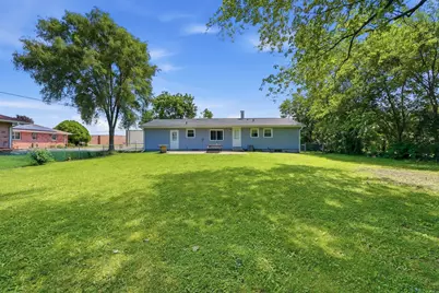 850 Austin Avenue, Aurora, IL 60505 - Photo 29