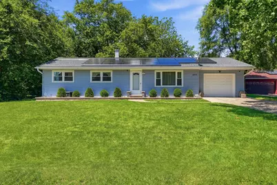 850 Austin Avenue, Aurora, IL 60505 - Photo 1