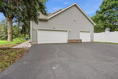 2202 Bloomingdale Road, Bloomington, IL 61705 - Photo 5