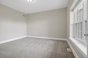 2202 Bloomingdale Rd, Bloomington, IL 61705 - Photo 19