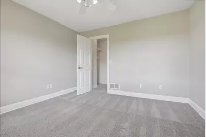 2202 Bloomingdale Road, Bloomington, IL 61705 - Photo 31