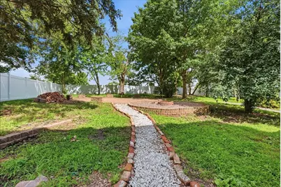 2202 Bloomingdale Road, Bloomington, IL 61705 - Photo 45
