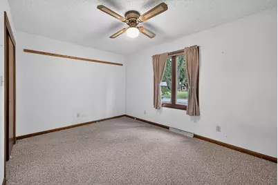 113 Ebbesen Street, Dekalb, IL 60115 - Photo 19