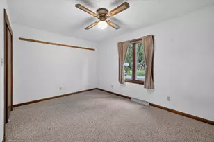 113 Ebbesen St, Dekalb, IL 60115 - Photo 19