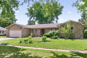113 Ebbesen St, Dekalb, IL 60115 - Photo 1