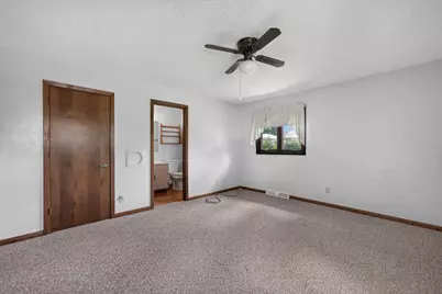 113 Ebbesen Street, Dekalb, IL 60115 - Photo 13