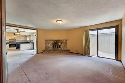 113 Ebbesen Street, Dekalb, IL 60115 - Photo 7