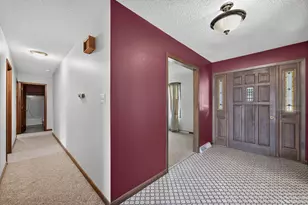 113 Ebbesen St, Dekalb, IL 60115 - Photo 3