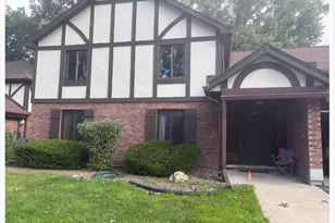 11211 Sycamore Ln, Palos Hills, IL 60465 - Photo 3