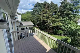572 Bradbury Ln, Geneva, IL 60134 - Photo 7