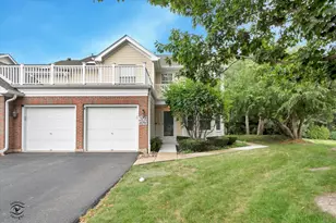 572 Bradbury Ln, Geneva, IL 60134 - Photo 1