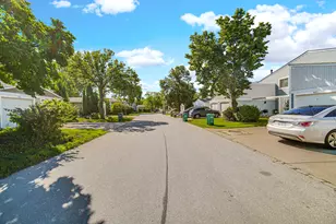 847 Oxford Pl, Wheeling, IL 60090 - Photo 27