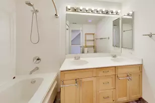 1806 W Argyle St, Chicago, IL 60640 - Photo 13