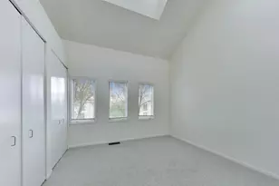 1806 W Argyle St, Chicago, IL 60640 - Photo 11