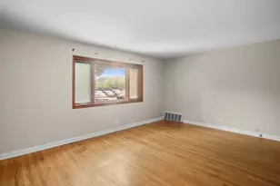8043 Lake St, River Forest, IL 60305 - Photo 9
