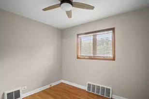8043 Lake St, River Forest, IL 60305 - Photo 11
