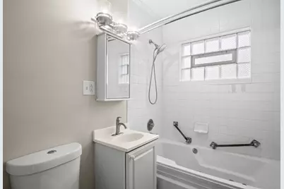 8043 Lake Street #1, River Forest, IL 60305 - Photo 15