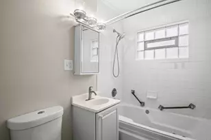8043 Lake St, River Forest, IL 60305 - Photo 15