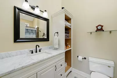 1717 W Nelson Avenue #3, Chicago, IL 60657 - Photo 15