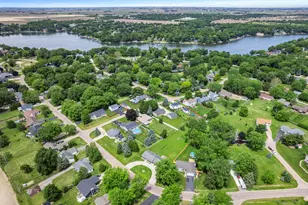 1010 Suzy St, Lake Holiday, IL 60548 - Photo 27