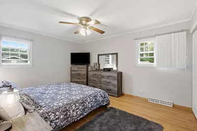 1049 E Fosket Drive, Palatine, IL 60074 - Photo 11