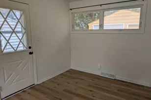 311 Stewart Dr, Freeport, IL 61032 - Photo 5