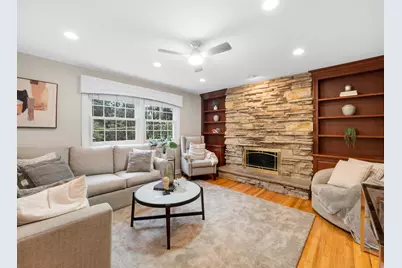 3066 Knollwood Lane, Glenview, IL 60025 - Photo 17