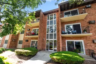 4113 W 97th Pl, Oak Lawn, IL 60453 - Photo 1