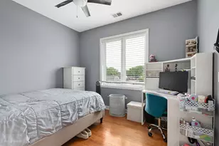 5617 W Lawrence Ave, Chicago, IL 60630 - Photo 11
