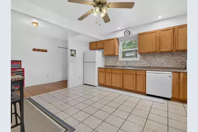 209 S East Street, Gardner, IL 60424 - Photo 11
