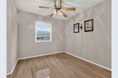209 S East Street, Gardner, IL 60424 - Photo 19