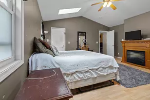 404 W Burbank St, Harvard, IL 60033 - Photo 9