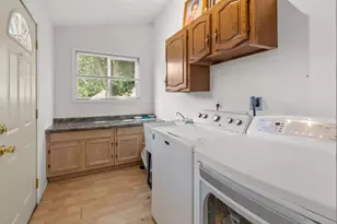 404 W Burbank St, Harvard, IL 60033 - Photo 13