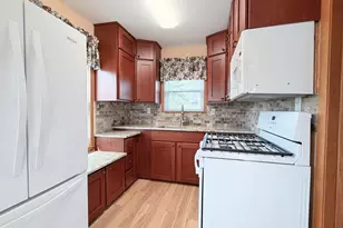 700 Warrior Dr, Round Lake Heights, IL 60073 - Photo 3