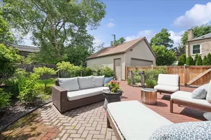 9550 Central Park Ave, Evanston, IL 60203 - Photo 37