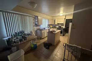 857 Academy Ave, Matteson, IL 60443 - Photo 5