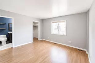 812 Maple Ln, Wheeling, IL 60090 - Photo 11