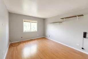 812 Maple Ln, Wheeling, IL 60090 - Photo 9