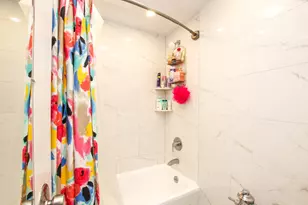 300 N State St, Chicago, IL 60654 - Photo 13