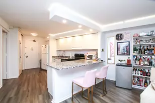 300 N State St, Chicago, IL 60654 - Photo 5