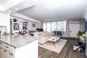300 N State St, Chicago, IL 60654 - Photo 7