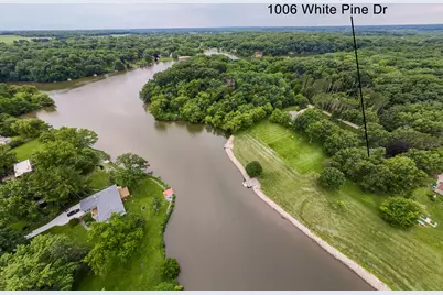 1006 N White Pine Drive, Dixon, IL 61021 - Photo 5