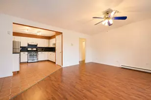 244 E Bailey Rd, Naperville, IL 60565 - Photo 3