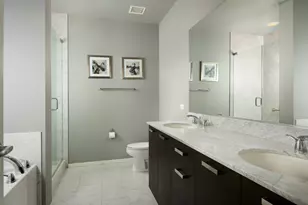 240 E Illinois St, Chicago, IL 60611 - Photo 11