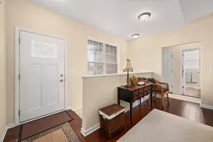 21 W Winterberry Ave, Cortland, IL 60112 - Photo 5