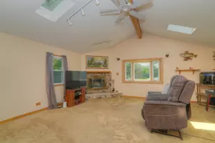 1810 Howe Ln, Hanover Park, IL 60133 - Photo 3
