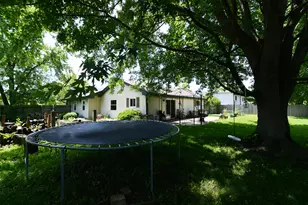 1810 Howe Ln, Hanover Park, IL 60133 - Photo 21
