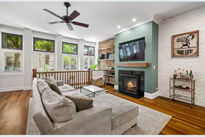 1020 W Roscoe Street #1W, Chicago, IL 60657 - Photo 5