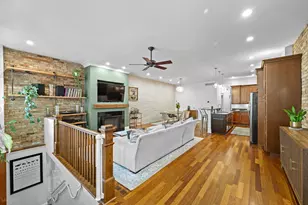 1020 W Roscoe St, Chicago, IL 60657 - Photo 33